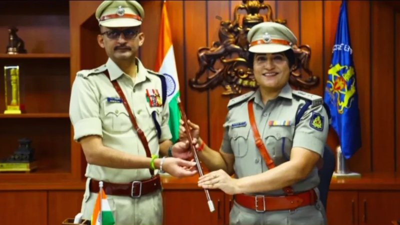 ಜನಾರ್ದನ ರೆಡ್ಡಿ ಮನೆ ಮುಂದೆ ಘರ್ಷಣೆ ಪ್ರಕರಣ: ಅಧಿಕಾರ ಸ್ವೀಕರಿಸಿದ ಒಂದೇ ದಿನಕ್ಕೆ ಬಳ್ಳಾರಿ ಎಸ್ಪಿಗೆ ತಲೆದಂಡ