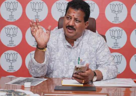 ಕೋಗಿಲು ಪ್ರಕರಣದಲ್ಲಿ ಮನೆ ಕೊಟ್ಟರೆ ನ್ಯಾಯಾಲಯದಲ್ಲಿ ಪ್ರಶ್ನೆ, ರಾಜ್ಯಪಾಲರಿಗೆ ದೂರು: ಎಸ್.ಆರ್.ವಿಶ್ವನಾಥ್