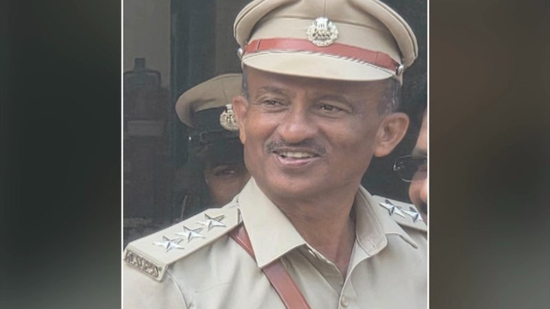 ಬಳ್ಳಾರಿ ಗಲಭೆ ಪ್ರಕರಣದಲ್ಲಿ ಸರ್ಕಾರದ ಗೊಂದಲಕಾರಿ ನಡೆ: ವರ್ಗಾವಣೆ ಮಾಡಿದ ಡಿವೈಎಸ್‌ಪಿಯನ್ನು ಮತ್ತೆ ಕೂರಿಸಿದ ಸರ್ಕಾರ!