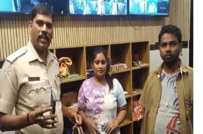 ಮಹಿಳೆ ಮರೆತ ಪರ್ಸ್–ಐಫೋನ್ ಹಿಂದಿರುಗಿಸಿದ ಆಟೋ ಚಾಲಕ; ಎಲ್ಲೆಡೆ ಮೆಚ್ಚುಗೆ