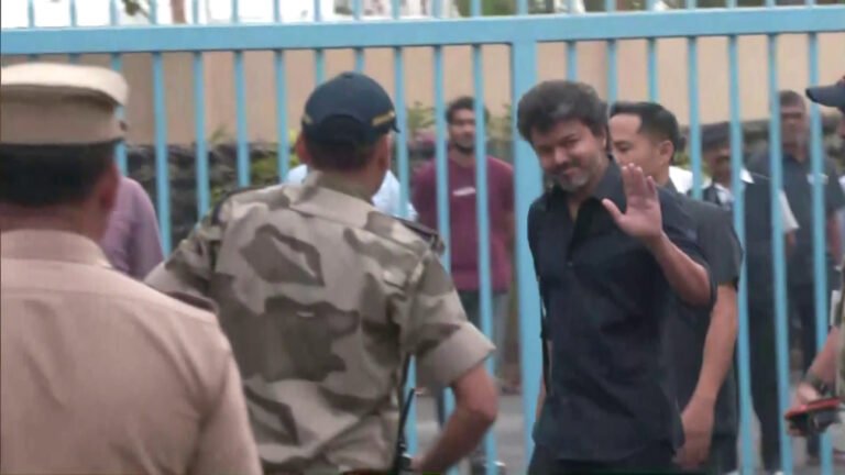 ಕರೂರು ಕಾಲ್ತುಳಿತ ಪ್ರಕರಣ: ಸಿಬಿಐ ಮುಂದೆ 7 ಗಂಟೆ ವಿಚಾರಣೆಗೆ ಹಾಜರಾದ ನಟ ವಿಜಯ್