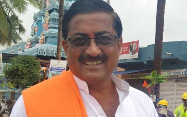 ಕೌಟುಂಬಿಕ ಕಲಹಕ್ಕೆ ಬೇಸತ್ತು ಕಾರಿನಲ್ಲೇ ಬೆಂಕಿ ಹಚ್ಚಿಕೊಂಡ ಬಿಜೆಪಿ ಮುಖಂಡ!