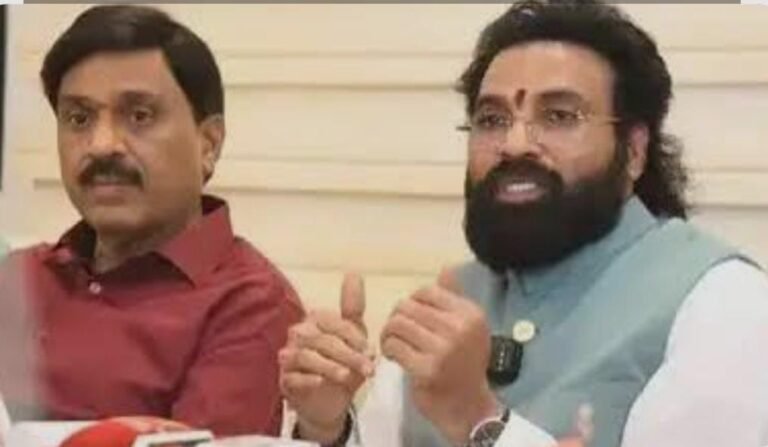 ಬ್ಯಾನರ್ ಗಲಭೆ: ನಾಳೆ ಬಳ್ಳಾರಿಗೆ ಬಿಜೆಪಿ ನಾಯಕರು ಎಂಟ್ರಿ, ಮದ್ಯ ಮಾರಾಟ ನಿಷೇಧ!