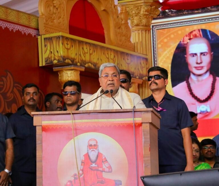 ಶಿಕ್ಷಣದಿಂದ ವ್ಯಕ್ತಿತ್ವವನ್ನು ಹಾಗೂ ಮನುಷ್ಯತ್ವವನ್ನು  ರೂಪಿಸಿಕೊಳ್ಳಲು ಸಾಧ್ಯ: CM ಸಿದ್ದರಾಮಯ್ಯ