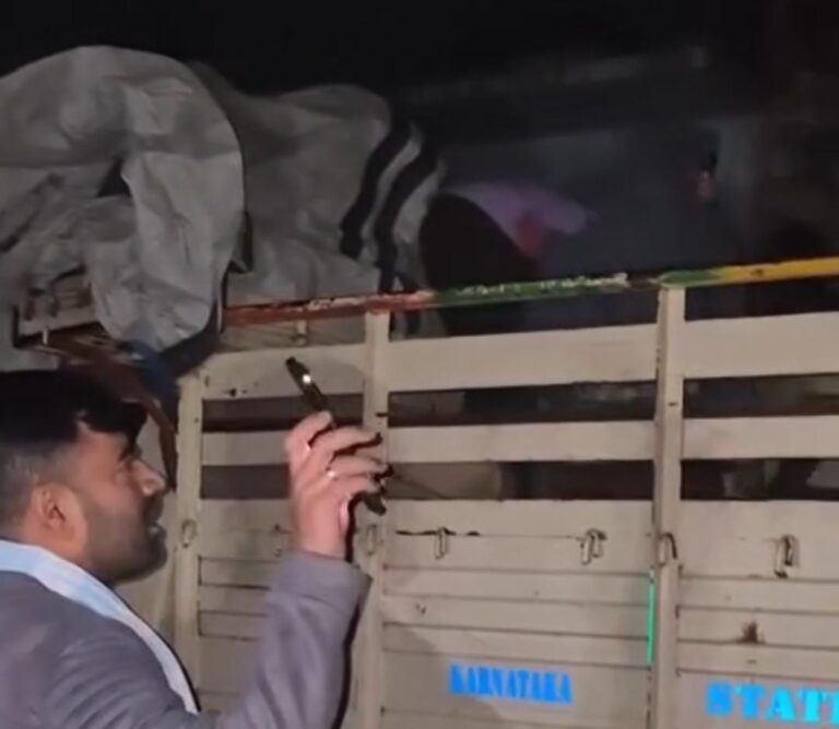 ಬಳ್ಳಾರಿ | ಪಡಿತರ ಅಕ್ಕಿ ಸಾಗಾಟದ ಮೇಲೆ ತಡರಾತ್ರಿ ದಾಳಿ; 523 ಚೀಲ ಅಕ್ಕಿ ವಶಕ್ಕೆ!