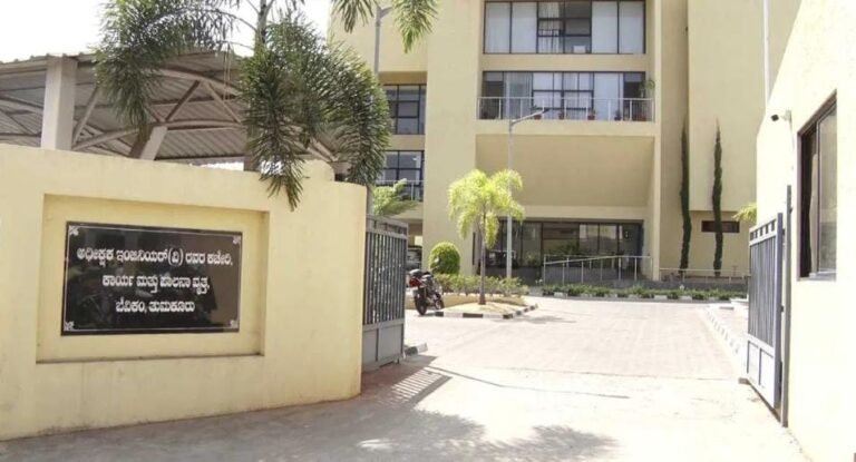 ತುಮಕೂರು| ಮಾದರಿ ಆಗಬೇಕಿದ್ದ ಸರ್ಕಾರಿ ಕಚೇರಿಗಳೇ ಹೀಗೆ ಮಾಡಿದ್ರೆ ಹೇಗೆ? 44 ಕೋಟಿ ರೂ. ವಿದ್ಯುತ್ ಬಿಲ್ ಬಾಕಿ! ಕ್ಲಿಯರ್ ಯಾವಾಗ?