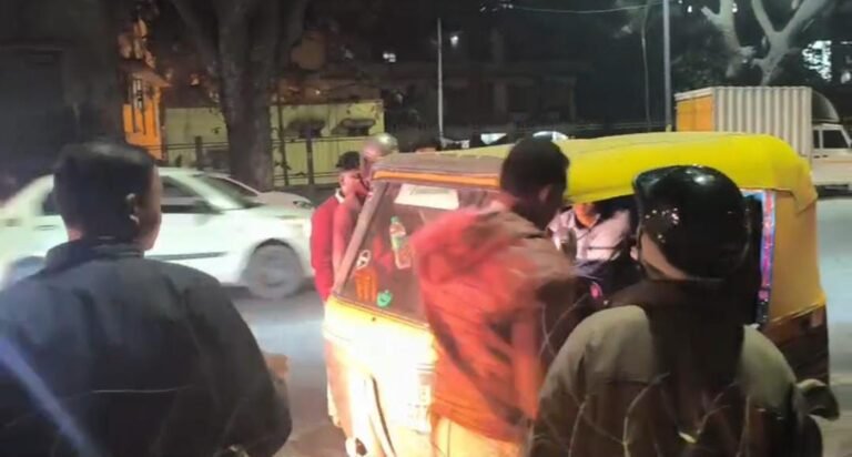 ಬೆಂಗಳೂರು| ಅಪರಿಚಿತ ವಾಹನ ಡಿಕ್ಕಿ ಹೊಡೆದು ಬೈಕ್ ಸವಾರ ಗಂಭೀರ!