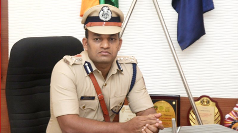 ‘ಬಂಧನ ವೇಳೆ ವಿವಸ್ತ್ರಳಾಗಿರಲಿಲ್ಲ’ – ಬಿಜೆಪಿ ಮಹಿಳಾ ಕಾರ್ಯಕರ್ತೆ ಪ್ರಕರಣದಲ್ಲಿ ಆಯುಕ್ತ ಶಶಿಕುಮಾರ್ ಸ್ಪಷ್ಟನೆ