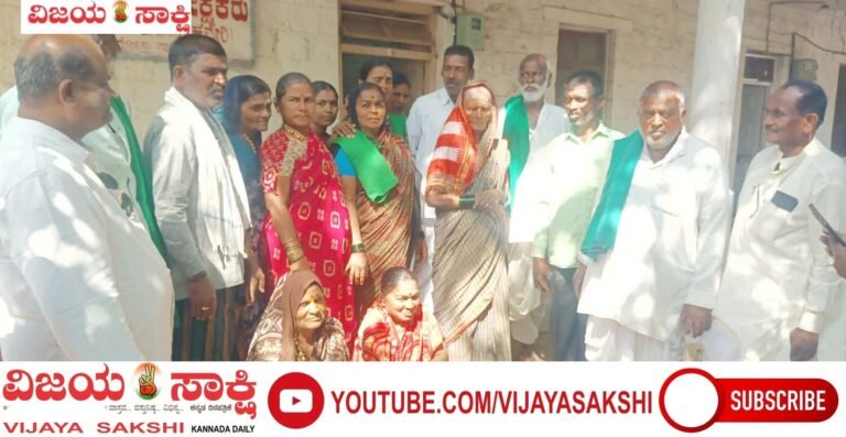 ಮಾಡಲಗೇರಿ ಗ್ರಾಮಸ್ಥರಿಂದ ಅಬಕಾರಿ ಕಚೇರಿಗೆ ಮುತ್ತಿಗೆ: ಅಧಿಕಾರಿಗಳನ್ನು ತರಾಟೆಗೆ ತೆಗೆದುಕೊಂಡ ಮಹಿಳೆಯರು