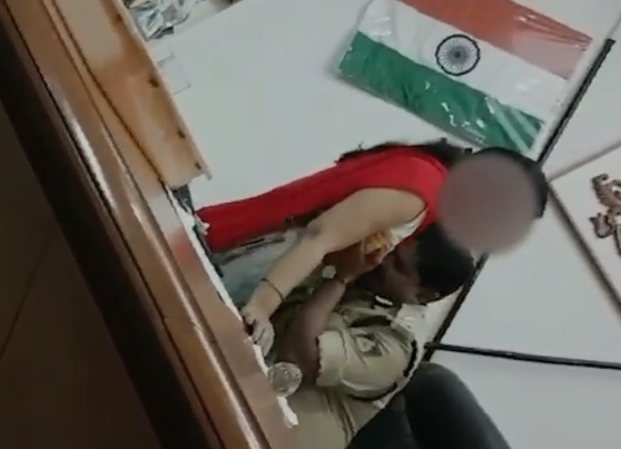 ಕಚೇರಿಯಲ್ಲೇ ಡಿಜಿಪಿ ರಾಮಚಂದ್ರ ರಾವ್ ರಾಸಲೀಲೆ..! ವಿಡಿಯೋ ವೈರಲ್