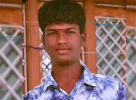 ವಿದ್ಯಾರ್ಥಿ ಆತ್ಮಹತ್ಯೆ ಪ್ರಕರಣಕ್ಕೆ ಟ್ವಿಸ್ಟ್: ಮುಖ್ಯ ಶಿಕ್ಷಕ ಸೇರಿ 6 ಮಂದಿಯ ವಿರುದ್ಧ FIR !