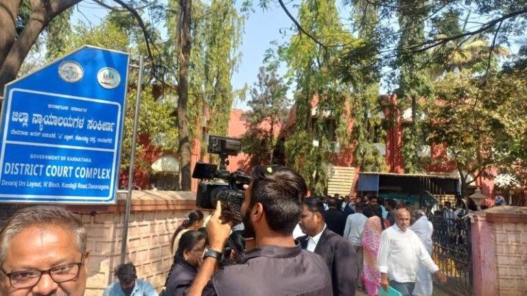 BREAKING: ಧಾರವಾಡ ಹೈಕೋರ್ಟ್ ಸೇರಿ 3 ಜಿಲ್ಲೆಗಳ ಕೋರ್ಟ್‌ʼಗಳಿಗೆ ಬಾಂಬ್ ಬೆದರಿಕೆ ಇ-ಮೇಲ್!