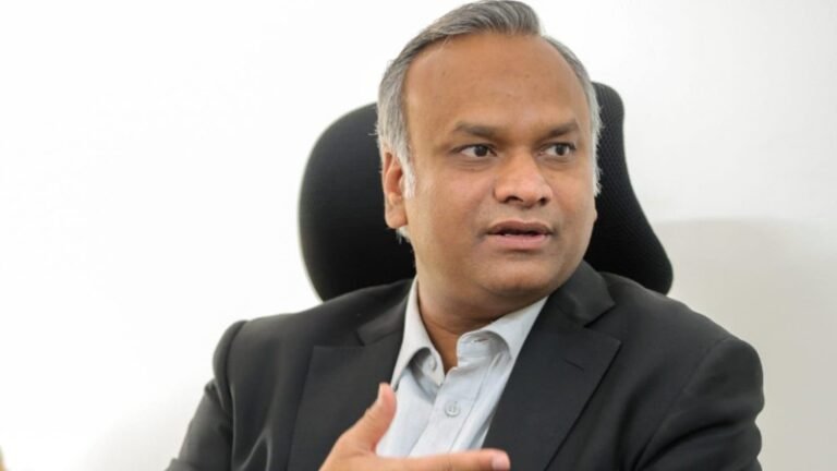 ಬಿಜೆಪಿ ನಾಯಕರು ಈಗ ಏನು ಮಾತಾಡ್ತಾರೆ?” – ಚಂದ್ರು ಲಮಾಣಿ ಲಂಚ ಪ್ರಕರಣದಲ್ಲಿ ಪ್ರಿಯಾಂಕ್ ಖರ್ಗೆ ಟಾಂಗ್