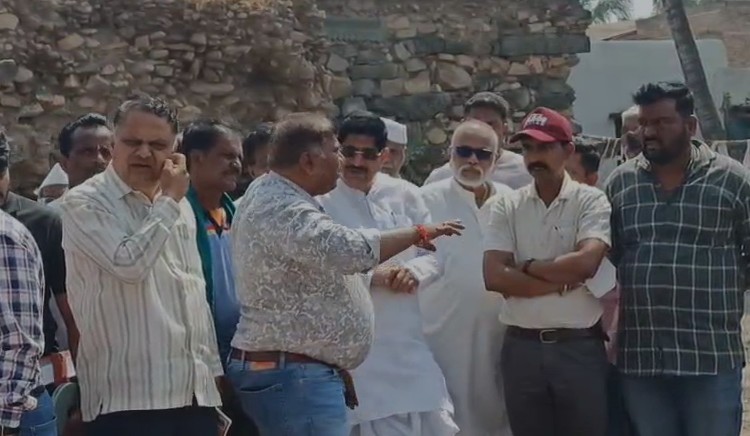 ಲಕ್ಕುಂಡಿ ನೆಲದೊಳಗೆ ಇತಿಹಾಸದ ನಿಧಿ?: ಪ್ರಾಮಾಣಿಕತೆಗೆ ರಿತ್ತಿ ಕುಟುಂಬಕ್ಕೆ ಶ್ಲಾಘನೆ, ಕೇಂದ್ರದಿಂದ ಸಹಾಯ ಭರವಸೆ