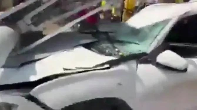 ಪೆಟ್ರೋಲ್ ಬಂಕ್‌ನ ಲೈಟಿಂಗ್ ಕಂಬ ಕುಸಿದು ಸಮಾಜವಾದಿ ಪಕ್ಷದ ನಾಯಕ ಸಾವು!