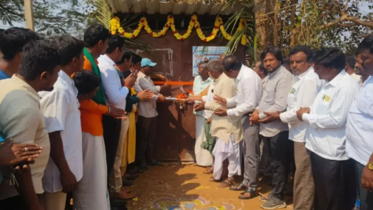 ದಲಿತರಿಗೆ ಕ್ಷೌರ ನಿರಾಕರಣೆ: ಸಿಂಗಟಾಲೂರಲ್ಲಿ ಸರ್ಕಾರದಿಂದಲೇ ಸಲೂನ್ ಆರಂಭ, ಜಾತಿ ಭೇದಭಾವಕ್ಕೆ ತಿರುಗೇಟು