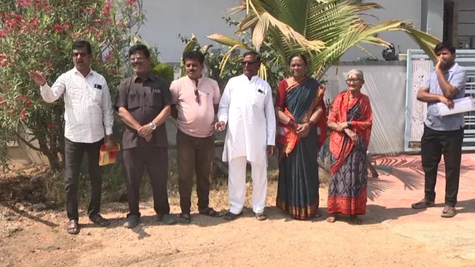 ಯಾದಗಿರಿ ಶಹಾಪುರದಲ್ಲಿ 12 ಕುಟುಂಬಗಳಿಗೆ ಸಾಮಾಜಿಕ ಬಹಿಷ್ಕಾರ!