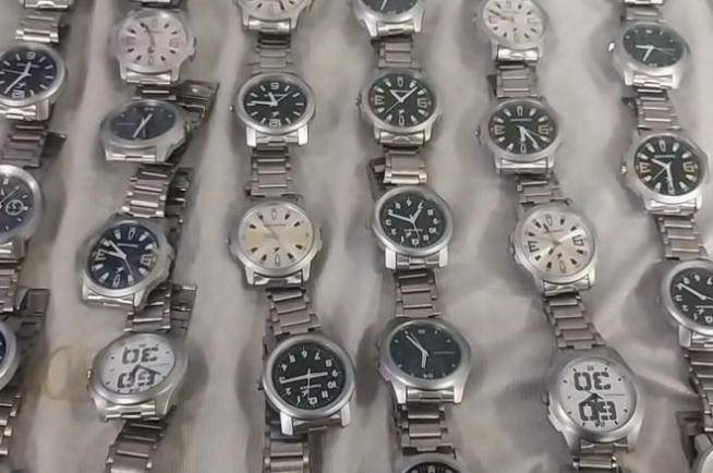 ಸಿಲಿಕಾನ್ ಸಿಟಿಯಲ್ಲಿ ನಕಲಿ ಬ್ರಾಂಡೆಡ್ ವಾಚ್‌‌ʼಗಳ ದಂಧೆ ಪತ್ತೆ! ಐವರು ಅರೆಸ್ಟ್