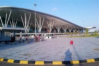 50 ಲಕ್ಷ ಮೌಲ್ಯದ ನಕಲಿ ಸಿಗರೇಟ್ ಸೀಜ್: ಕೆಂಪೇಗೌಡ ವಿಮಾನ ನಿಲ್ದಾಣದಲ್ಲಿ ಐವರು ಅರೆಸ್ಟ್