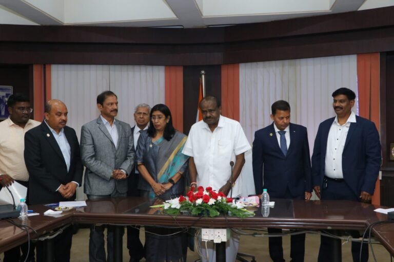 ರಾಜ್ಯದಲ್ಲಿ ಎಲೆಕ್ಟ್ರಿಕ್ ವಾಹನೋದ್ಯಮಕ್ಕೆ ಉತ್ತೇಜನ; ಉದ್ಯಮಿಗಳ ಹೆಚ್.ಡಿ. ಕುಮಾರಸ್ವಾಮಿ ಚರ್ಚೆ