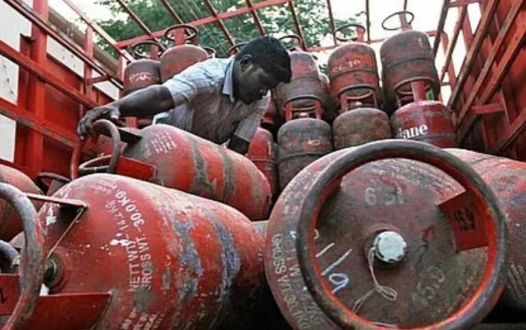 ರಾಜ್ಯದ ಹಲವೆಡೆ ಗ್ಯಾಸ್ ಸಿಲಿಂಡರ್ ಕೊರತೆ: ಹೋಟೆಲ್ ಗಳು ಬಂದ್ ಮಾಡ್ದೆ ವಿಧಿಯಿಲ್ಲ!?