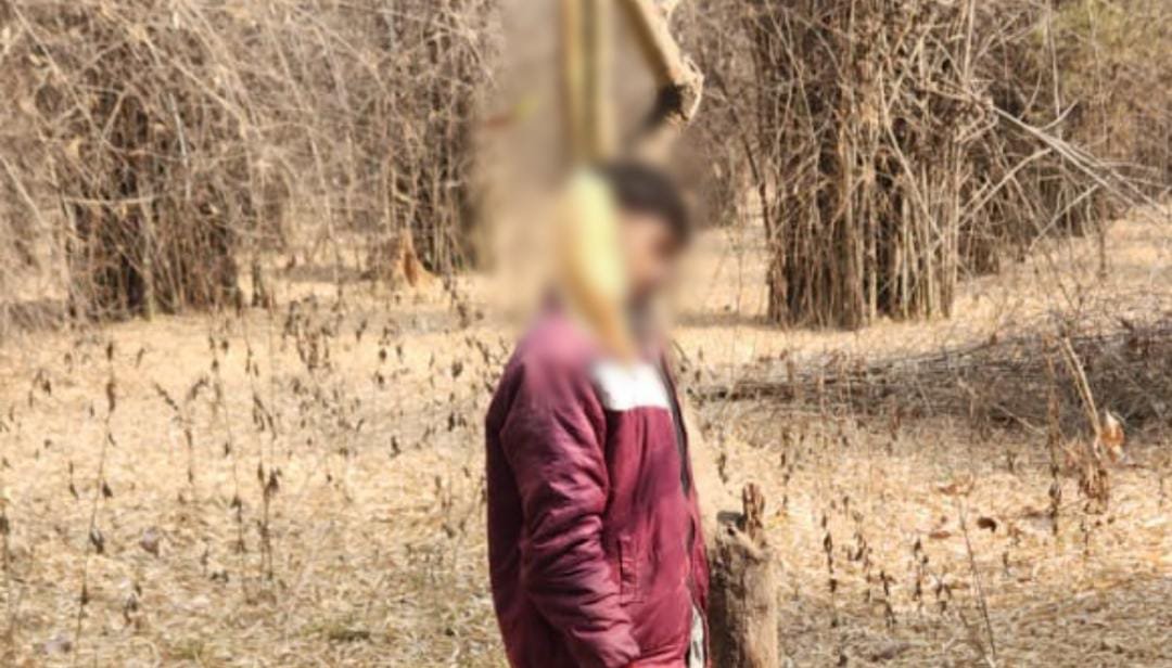 ಹೊಸಕೋಟೆ: ಅರಣ್ಯ ಪ್ರದೇಶದಲ್ಲಿ ಯುವಕನ ಮೃತದೇಹ ಪತ್ತೆ!
