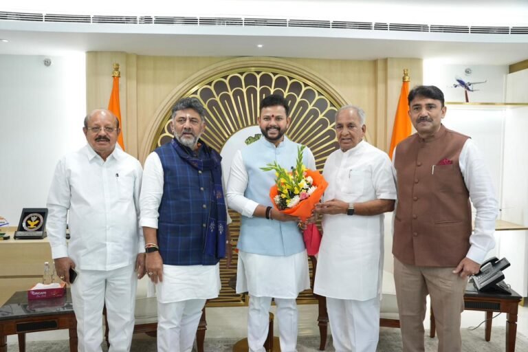 ಬೆಂಗಳೂರು ವಿಮಾನ ನಿಲ್ದಾಣಗಳ ಸುತ್ತಮುತ್ತಲ ಕಟ್ಟಡಗಳ ಎತ್ತರದ ಮಿತಿ ಮರುಪರಿಶೀಲಿಸಲು ಕೇಂದ್ರ ಸಚಿವರಿಗೆ ಡಿ.ಕೆ. ಶಿವಕುಮಾರ್ ಮನವಿ