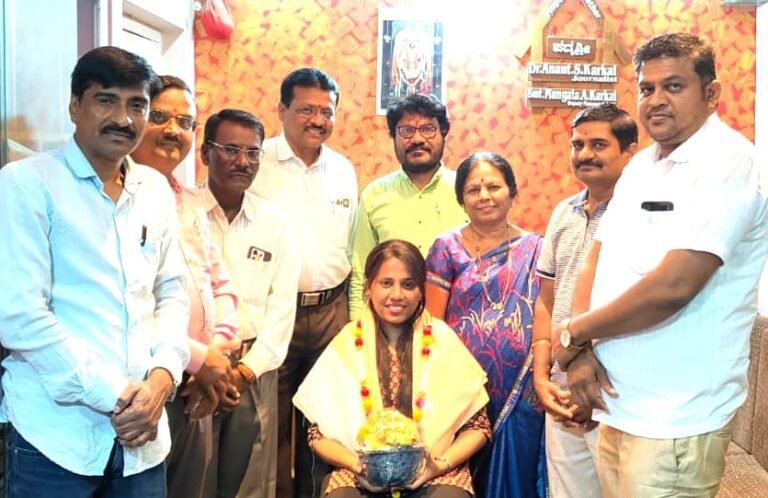 L.L.M ಪದವಿಯಲ್ಲಿ ಫಸ್ಟ್ ರ‍್ಯಾಂಕ್: ಗದಗದ ಸಹನಾ ಕಾರ್ಕಳರಿಗೆ ಆರ್.ಎಸ್.ಎಸ್.ದಿಂದ ಸನ್ಮಾನ!