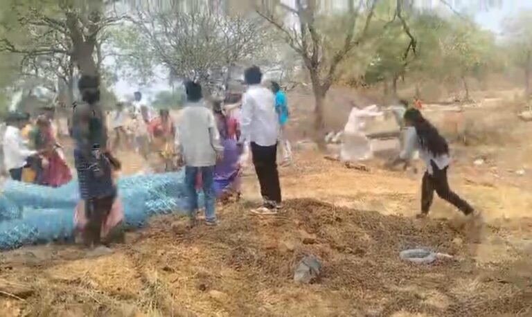 ಜಮೀನು ವ್ಯಾಜ್ಯ: ರಾಡ್, ದೊಣ್ಣೆಯಿಂದ ವಕೀಲನ ಮೇಲೆ ಹಲ್ಲೆ! 19 ಜನರ ವಿರುದ್ದ ಕೇಸ್ ದಾಖಲು