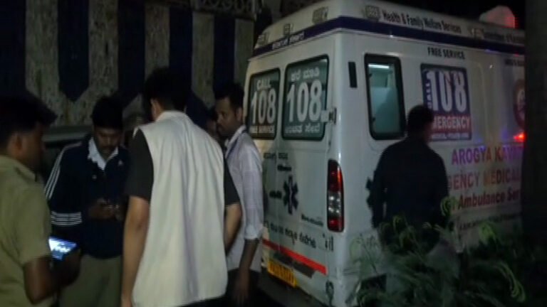 ಬೆಂಗಳೂರು: ವಿಂಡ್ಸರ್ ಮ್ಯಾನರ್ ಬ್ರಿಡ್ಜ್ ಬಳಿ ಅಪಘಾತ- ಯುವಕ ಪ್ರಜ್ಞೆ ತಪ್ಪಿ ಬಿದ್ದು ಮುಕ್ಕಾಲು ಗಂಟೆಯಾದ್ರೂ ಸ್ಥಳಕ್ಕೆ ಬಾರದ ಅಂಬುಲೆನ್ಸ್