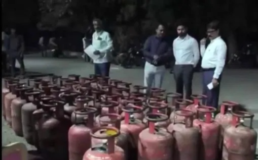 ಯಾದಗಿರಿಯಲ್ಲಿ ಅಕ್ರಮ ಎಲ್‌ಪಿಜಿ ಬಳಕೆ ಪತ್ತೆ: 46 ಗೃಹಬಳಕೆಯ ಸಿಲಿಂಡರ್ ಜಪ್ತಿ