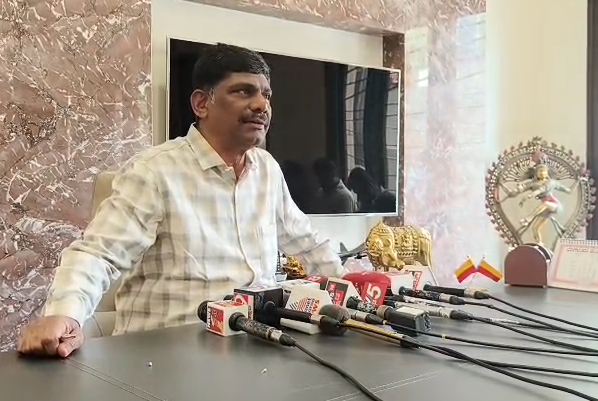 ಶಾಸಕರು ಐಪಿಎಲ್ ಉಚಿತ ಟಿಕೆಟ್ ಕೇಳುವುದು ತಪ್ಪು: ಡಿ.ಕೆ. ಸುರೇಶ್