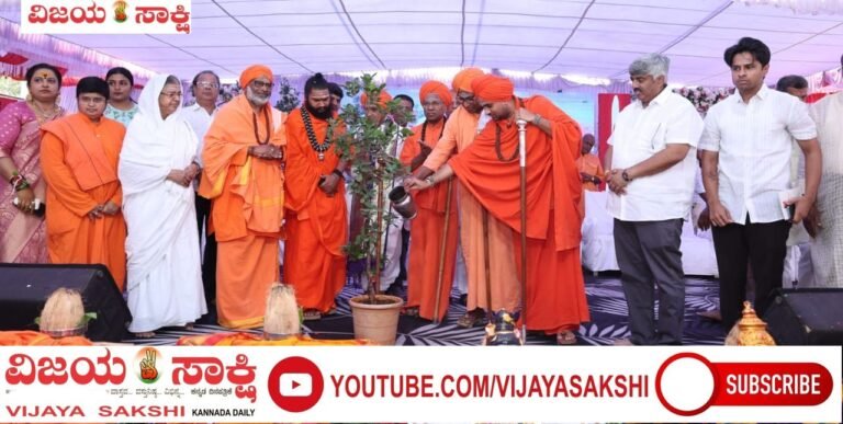 ನವ ದಂಪತಿಗಳು ನಡೆ-ನುಡಿಗಳ ಪರಿಶುದ್ಧತೆಯೊಂದಿಗೆ ಬಾಳಿ: ತೊಂಟದಾರ್ಯ ಶ್ರೀ