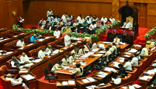 ಕಡಿಮೆ ದರದಲ್ಲಿ ಜಾಗ ಮಂಜೂರು ಆರೋಪ: ಸರ್ಕಾರದ ವಿರುದ್ಧ ಪ್ರತಿಪಕ್ಷಗಳ ಆಕ್ರೋಶ