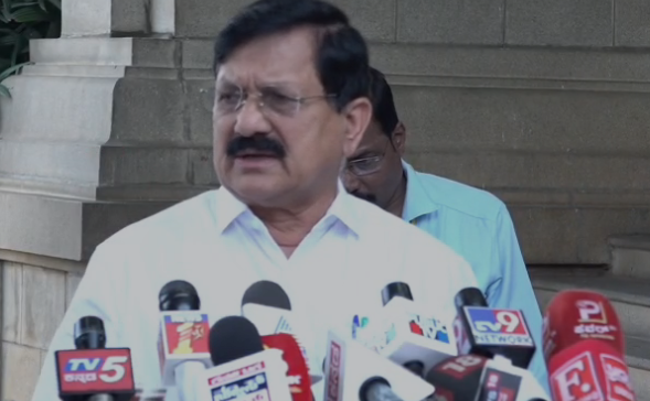 ಟೋಯಿಂಗ್ ಮಾಫೀಯಾ ಕೈಗೆ ಬೆಂಗಳೂರು ಜನರನ್ನ ಕೊಡೊದಕ್ಕೆ‌ ಸರ್ಕಾರ ಹೊರಟಿದೆ: ಅರಗ ಜ್ಞಾನೇಂದ್ರ ಟೀಕೆ