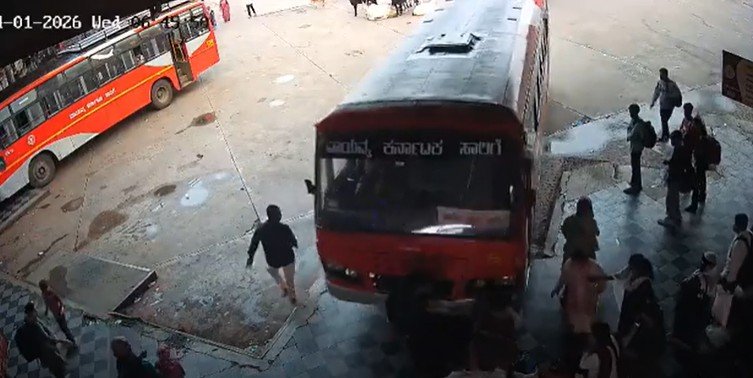ಹಾವೇರಿ ಬಸ್ ನಿಲ್ದಾಣದಲ್ಲಿ ಭೀಕರ ಅಪಘಾತ: ನಿಲ್ದಾಣದಲ್ಲಿದ್ದ ಜನರ ಮೇಲೆ ನುಗ್ಗಿದ ಬಸ್