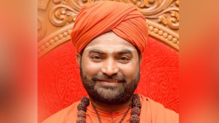 ವಚನಾನಂದ ಶ್ರೀಗಳಿಗೆ ಹೆಚ್ಚಿದ ಸಂಕಷ್ಟ: ಹಾಸ್ಟೆಲ್ ವಿದ್ಯಾರ್ಥಿಗಳಿಂದಲೇ ದೂರು