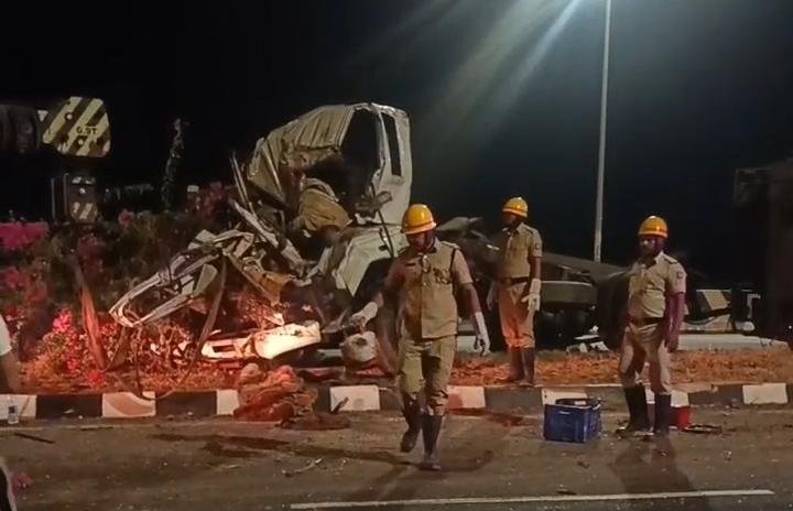 ಚಿತ್ರದುರ್ಗ| ಎರಡು ಲಾರಿಗಳ ನಡುವೆ ಮುಖಾಮುಖಿ ಡಿಕ್ಕಿ: ಮೂವರು ಸಾವು!