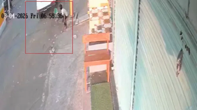 ಕಸ ಗುಡಿಸುತ್ತಿದ್ದ ಮಹಿಳೆ ಮೇಲೆ ಹರಿದ ಪೊಲೀಸ್ ಕಾನ್ಸ್ಟೇಬಲ್ ಕಾರು: ಸ್ಥಿತಿ ಗಂಭೀರ