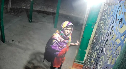 ದೇವರಿಗೆ ಕೈ ಮುಗಿದು, ಕುಂಕುಮ ಹಚ್ಚಿಕೊಂಡು ಹುಂಡಿ ಹಣ ಕದ್ದ ಕಳ್ಳ!