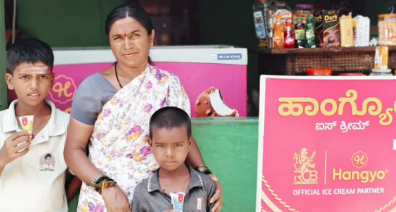 Gruhalakshmi money: ಗೃಹಲಕ್ಷ್ಮಿ ಹಣದಿಂದ ಐಸ್ ಕ್ರೀಂ ಅಂಗಡಿ ಆರಂಭಿಸಿದ ಮಹಿಳೆ!