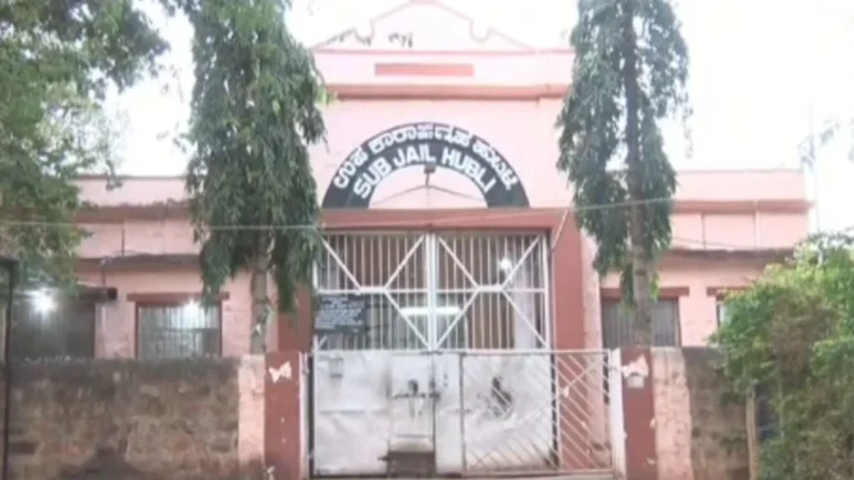 ಪರಪ್ಪನ ಅಗ್ರಹಾರದ ಬಳಿಕ ಹುಬ್ಬಳ್ಳಿಯ ಉಪ ಕಾರಾಗೃಹದಲ್ಲಿಯೂ ಮೊಬೈಲ್​​ಗಳು ಪತ್ತೆ: ಎಫ್‌ಐಆರ್‌ ದಾಖಲು