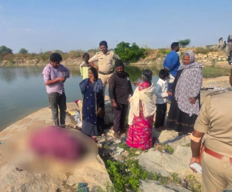 ಕೆರೆಗೆ ಬಿದ್ದ ಮಕ್ಕಳನ್ನು ರಕ್ಷಿಸಲು ಹೋದ ಇಬ್ಬರು ಮಹಿಳೆಯರು ನೀರುಪಾಲು!