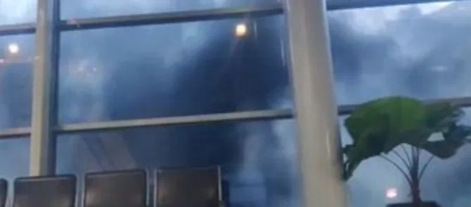 ಮುಂಬೈ ವಿಮಾನ ನಿಲ್ದಾಣದಲ್ಲಿ ಅಗ್ನಿ ಅವಘಡ: ತಪ್ಪಿದ ಭಾರೀ ದುರಂತ