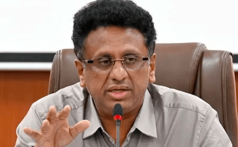 ಹಿಜಾಬ್, ಜನಿವಾರ ಗೊಂದಲಕ್ಕೆ ಪರಿಹಾರ: ಪರೀಕ್ಷಾರ್ಥಿಗಳಿಗೆ ಮರುಪರೀಕ್ಷೆ ನಡೆಸಲು ಎಂ.ಸಿ. ಸುಧಾಕರ್ ಸೂಚನೆ