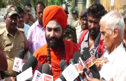 ಪಂಚಮಸಾಲಿಗಳು ಬಲವಾಗುತ್ತಿದ್ದಾರೆ, ಸ್ವಾಮೀಜಿಗಳನ್ನು ಟಾರ್ಗೆಟ್ ಮಾಡಲಾಗುತ್ತಿದೆ – ವಚನಾನಂದ ಸ್ವಾಮೀಜಿ ಆರೋಪ