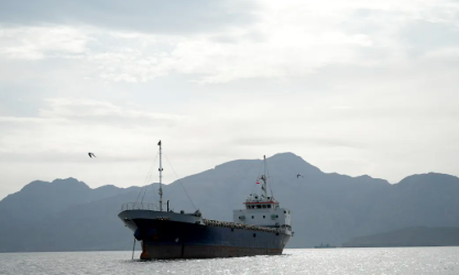 ಇರಾನ್ ಗೆ ದೊಡ್ಡ ಹೊಡೆತ: ಇಂದಿನಿಂದ ಬಂದರುಗಳಿಗೆ ದಿಗ್ಬಂಧನ ವಿಧಿಸಿದ ಅಮೆರಿಕ!