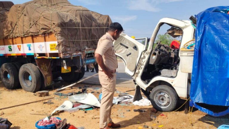 ಚಿತ್ರದುರ್ಗದಲ್ಲಿ ಹೃದಯವಿದ್ರಾವಕ ದುರಂತ! ಭೀಕರ ಅಪಘಾತದಲ್ಲಿ ಒಂದೇ ಕುಟುಂಬದ ಐವರು ಸಾವು