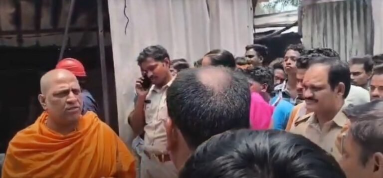 ಬಿಸಿಲಿನ ತಾಪಕ್ಕೆ ಸಿಲಿಂಡರ್ ಸ್ಫೋಟ: ಮಂತ್ರಾಲಯದಲ್ಲಿ ಕಾರ್ಮಿಕರ ಶೆಡ್ ಬೆಂಕಿಗಾಹುತಿ