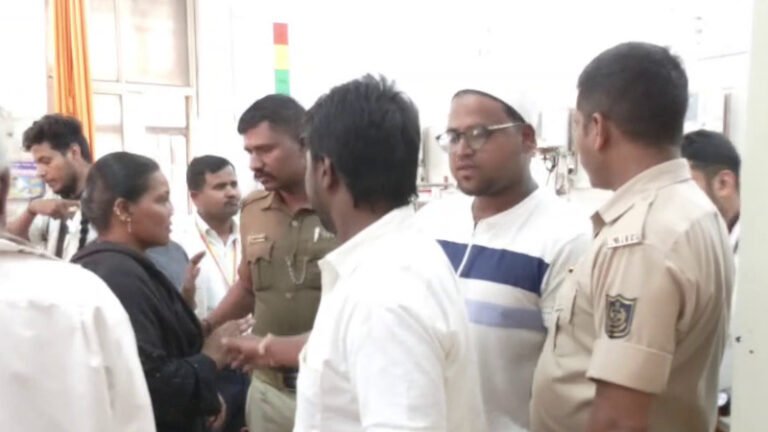 ಬೆಳಗಾವಿಯಲ್ಲಿ ಮೂವರು ಯುವಕರ ಮೇಲೆ ತಲ್ವಾರ್ ದಾಳಿ! ಹಳೆಯ ವೈಷಮ್ಯ ಶಂಕೆ?